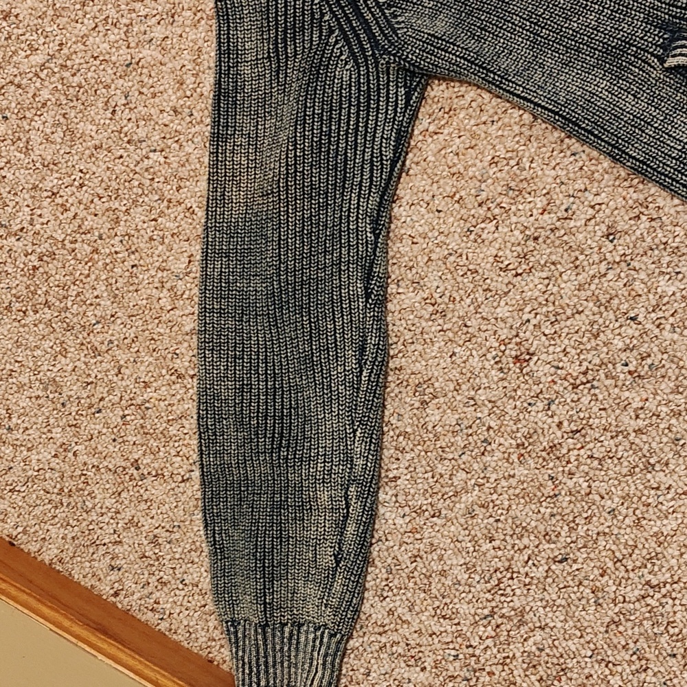 Cardigan - Picture 5 of 7